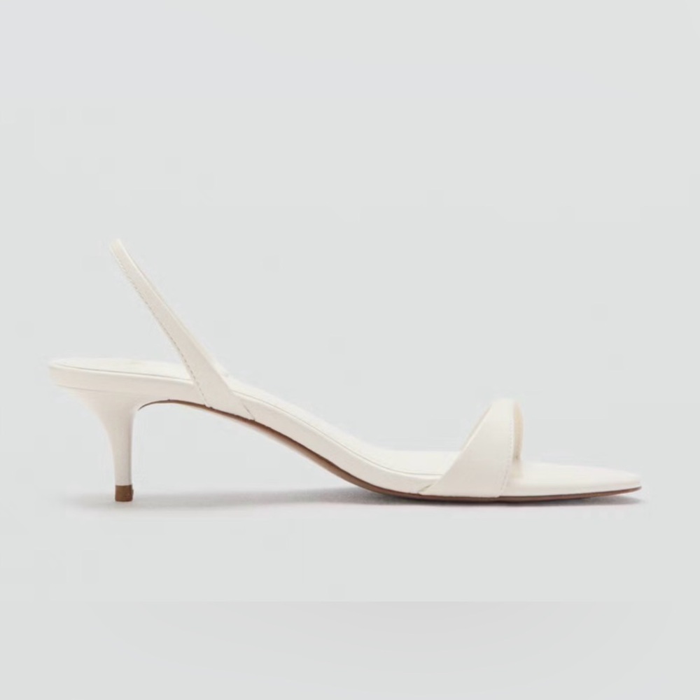 Kitten-heel sandals with strap